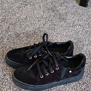 Black Velvet Sneakers😍